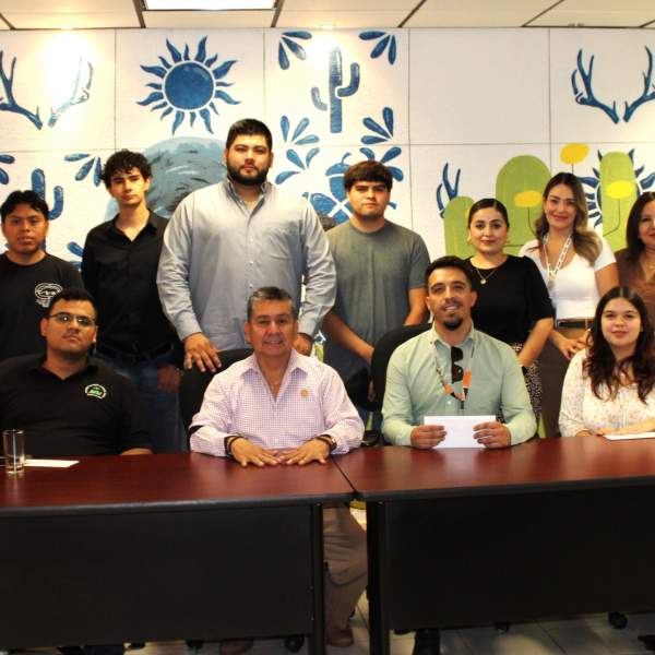 La UTN reconoce a estudiantes participantes en evento binacional con universidades hermanas.